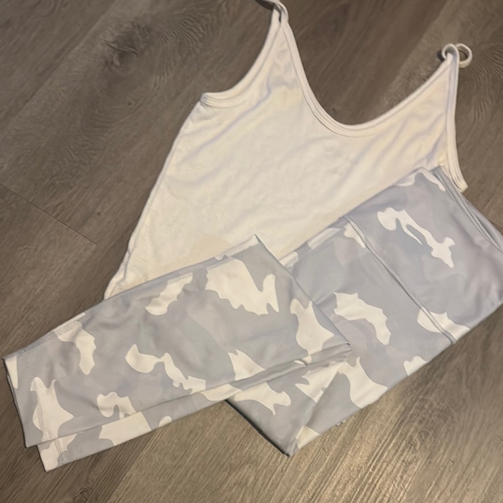 Yogalicious Luxe Gray Camo Leggings
